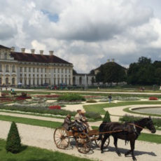 Calèche devant le château d'Oberschleissheim